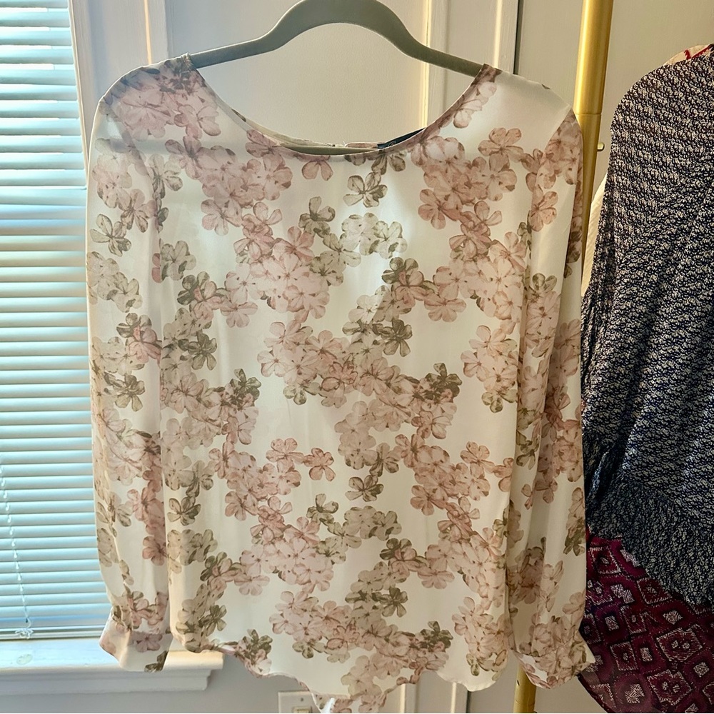 Rose & Olive Floral Neutral Open Back Long Sleeve Blouse Size Medium